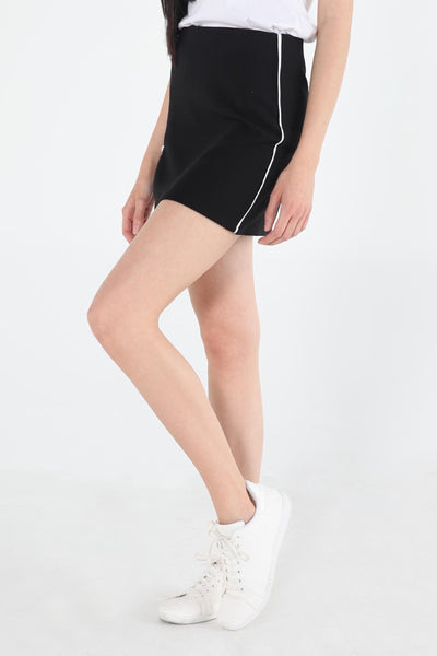 A-Line Woven Skirt With Zipper Detail