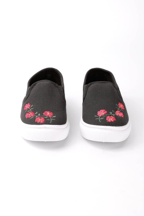 Canvas Slip On Sneakers With Embroidery