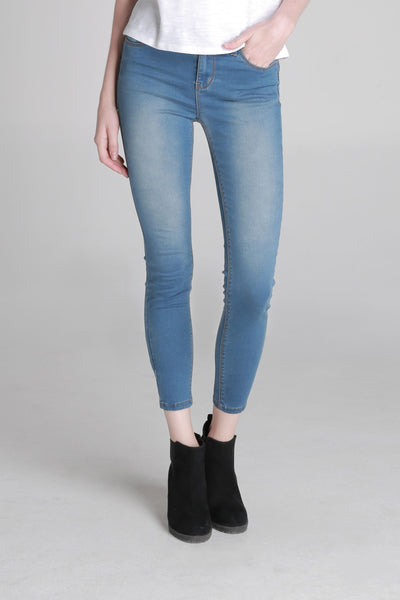 Power Stretch® Body Shaper Mid Waist Jeans In Medium Wash