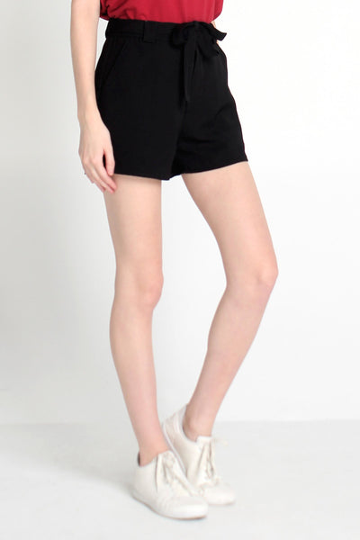 Fashion Shorts With Belt