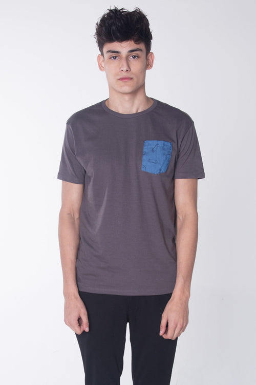 Semi Fit Tee With Pocket Detail