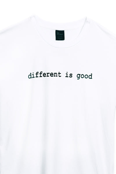 I AM DIFFERENT - Men's Relaxed Fit Tee