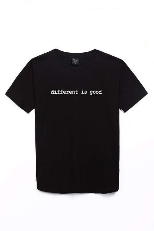 I AM DIFFERENT - Ladies' Relaxed Fit Tee
