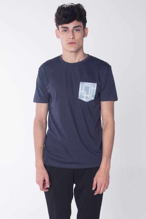 Semi Fit Tee With Pocket Detail